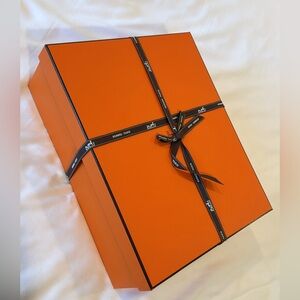 💯 Authentic Hermes Box 11 x 14 x 4.5 in